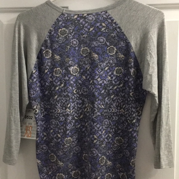 🎉💕BEAUTIFUL BNWT LULAROE XS RANDY TOP💕🎉 - Picture 5 of 8